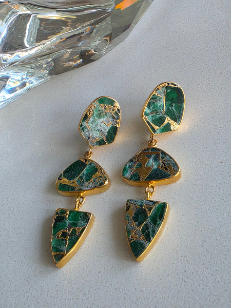 Gemajesty Mojave Emerald Green Collar Drop Gold Earring