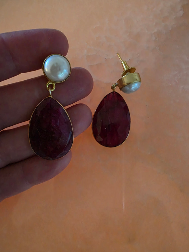 Gemajesty Fresh Water Pearl and Red Corundum Stone Drop Gold Earring