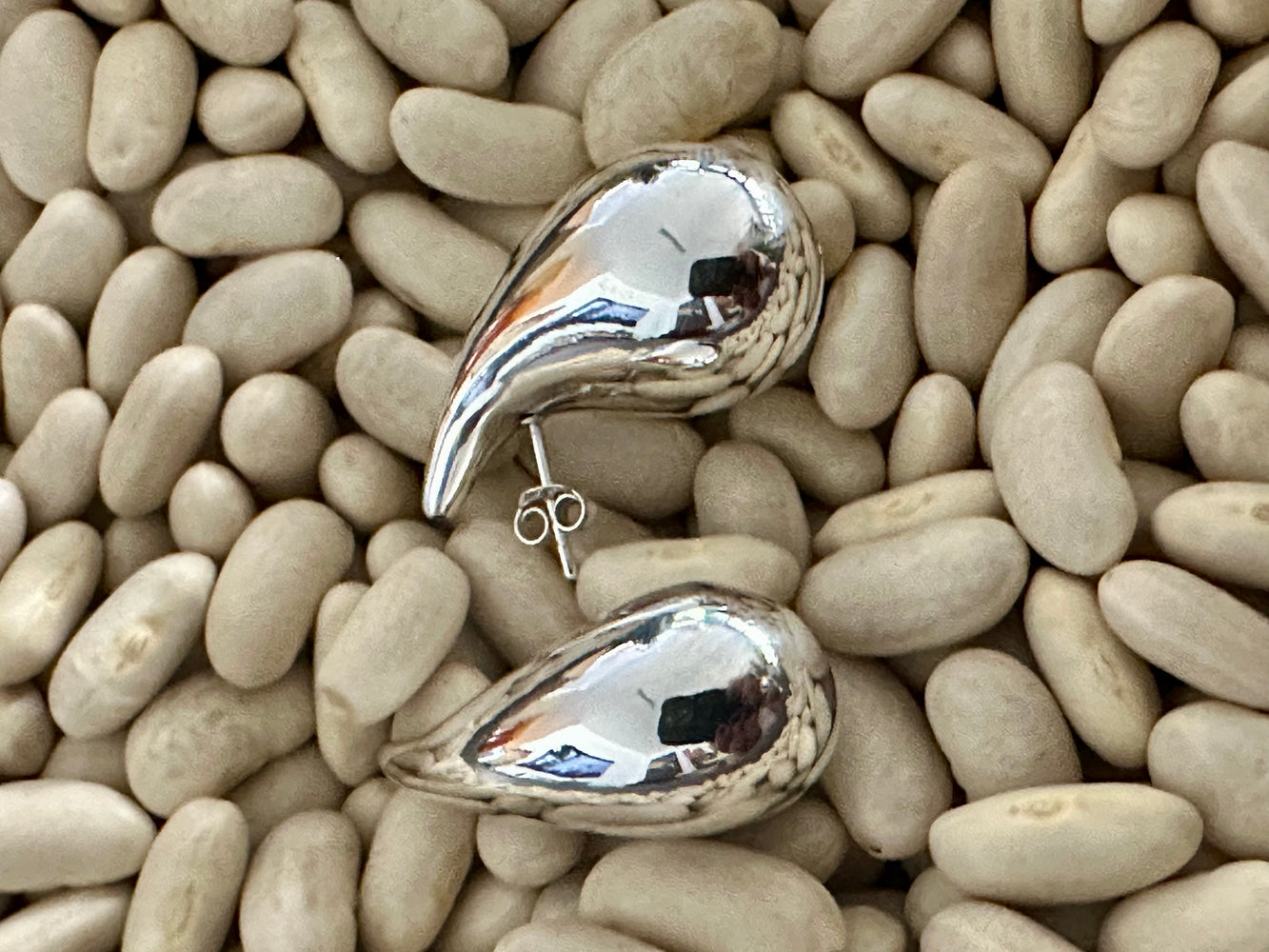 Gammie Silver Thick Teardrop Stud Earring