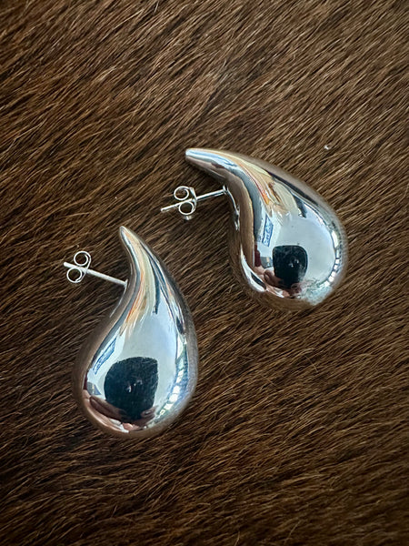 Gammie Silver Thick Teardrop Stud Earring