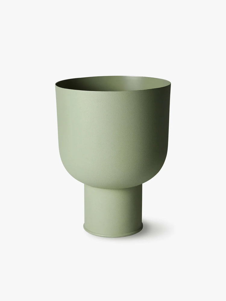 L&M Home Mona Curve Pot