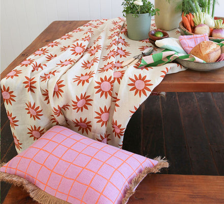 Oak and Ave Tablecloth - Napkin Set Starburst