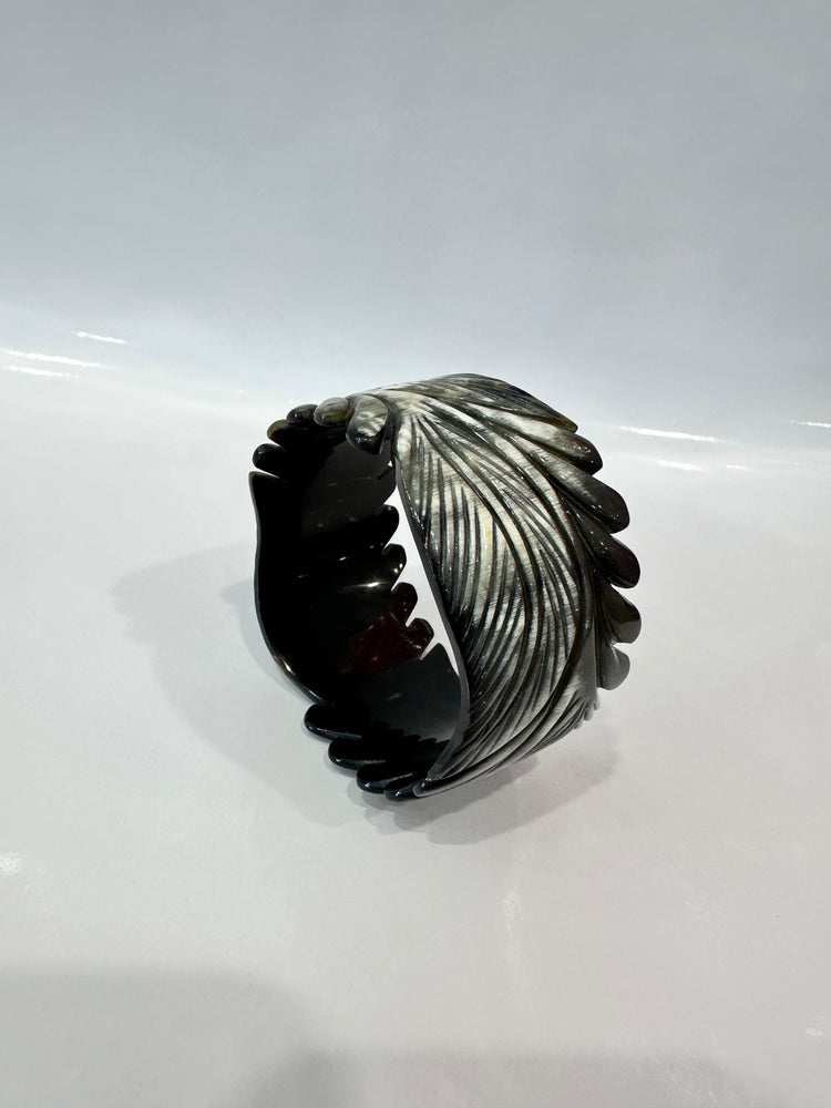 Soyang Paris Feather Horn Bangle