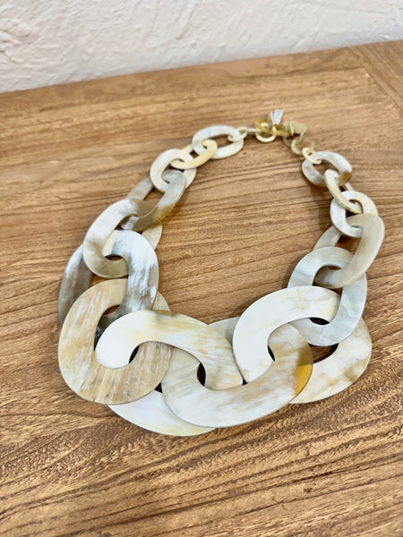 SOYANG Paris Light Horn Oval Statement Necklace