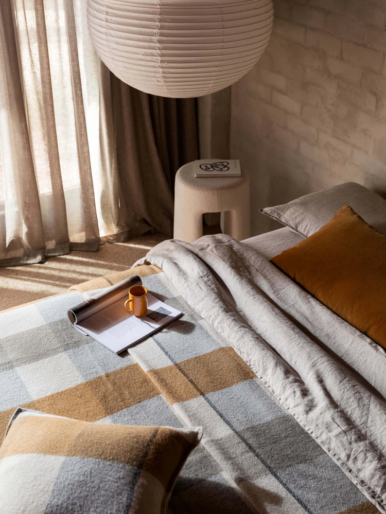 L&M Home Alby Toffee Blanket